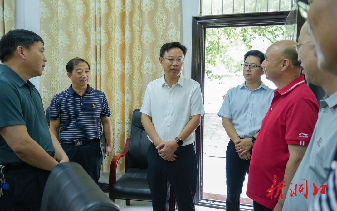 吴韬看望慰问教师时强调 着力推进“双百工程” 办好人民满意教育_邵阳头条网
