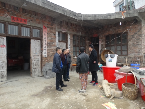 真情温暖送到家  副县级干部卢城走访慰问石柱乡兰河村贫困户(图1)