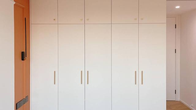 定制衣柜是多少钱一平米？怎么定制省钱？别再当销售的冤大头啦-图1