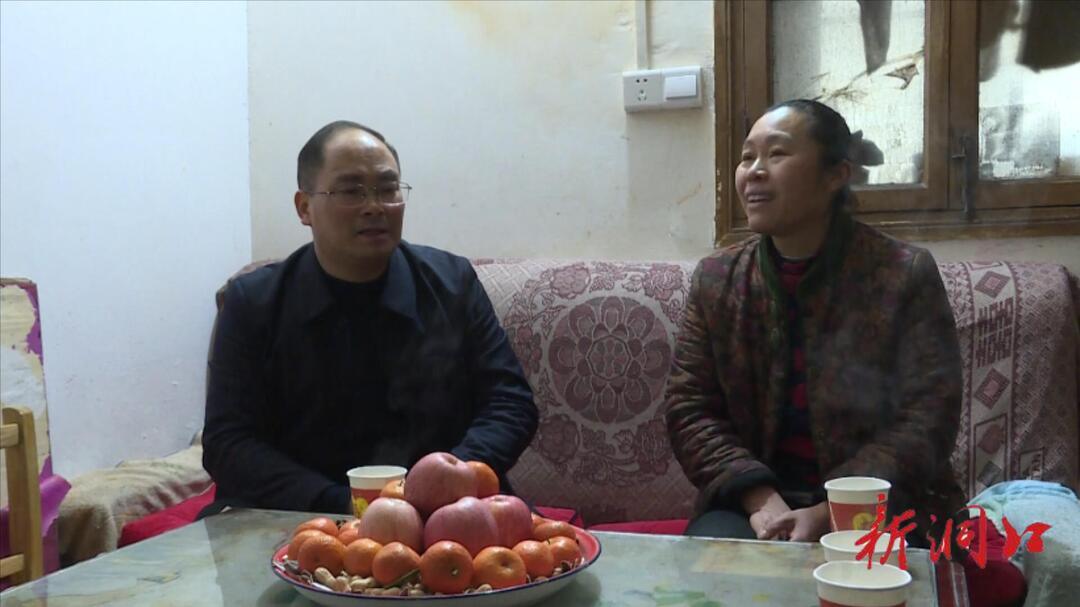 戴求兵到文昌街道走访慰问困难群众(图2)