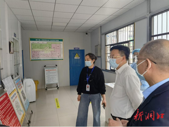 吴韬到县人民医院检查督导疫情防控工作(图3)