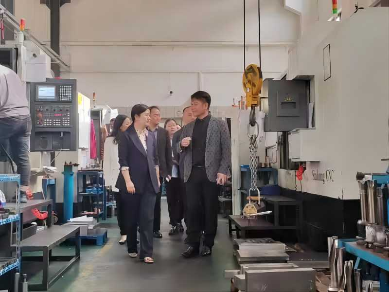 洞口县在昆山举行“迎湘商回归 促产业发展” 数控机床产业招商推介会(图3)