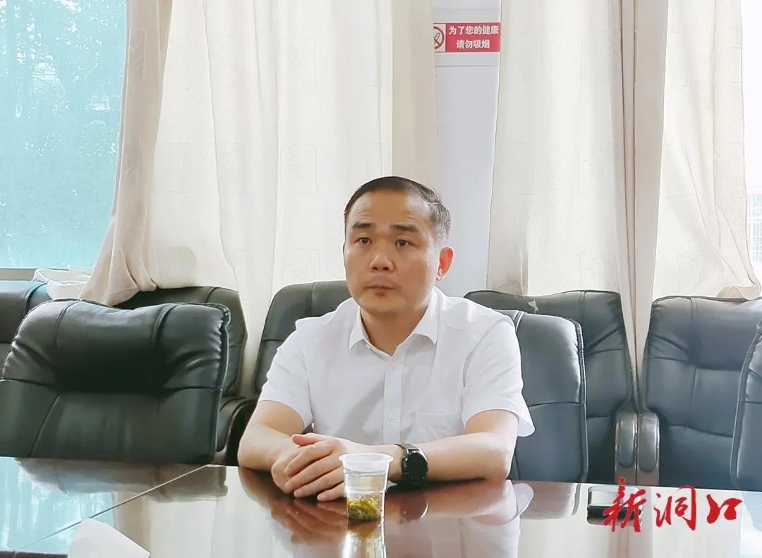 贺永亮到竹市镇、山门镇督查疫情防控、疫苗接种、安全生产等工作(图1)