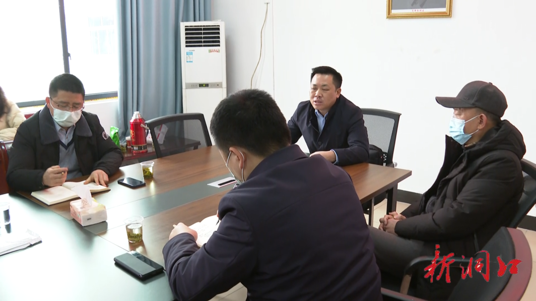 杨云龙到岩山镇暗访督查当前重点工作(图2)