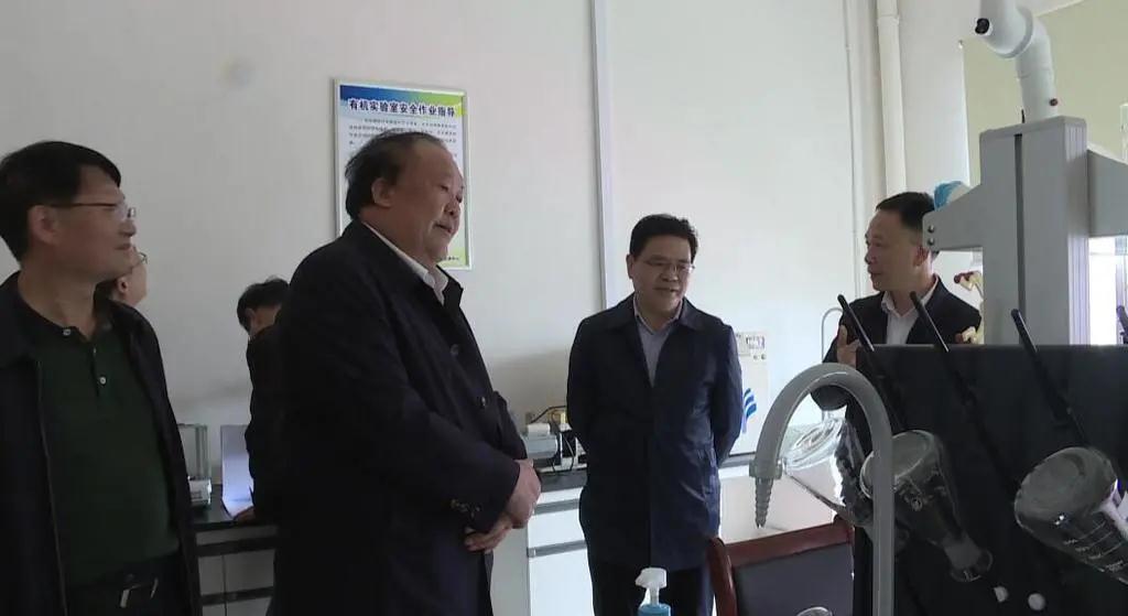 市人大常委会检查组到洞口县开展《农产品质量安全法》执法检查(图1)