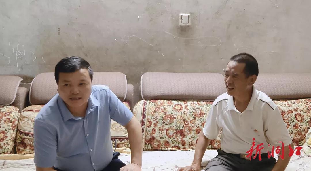 欧阳佑春走访慰问困难党员(图1)