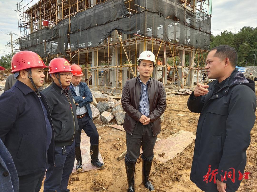 贺永亮调度污染防治攻坚工作(图2)