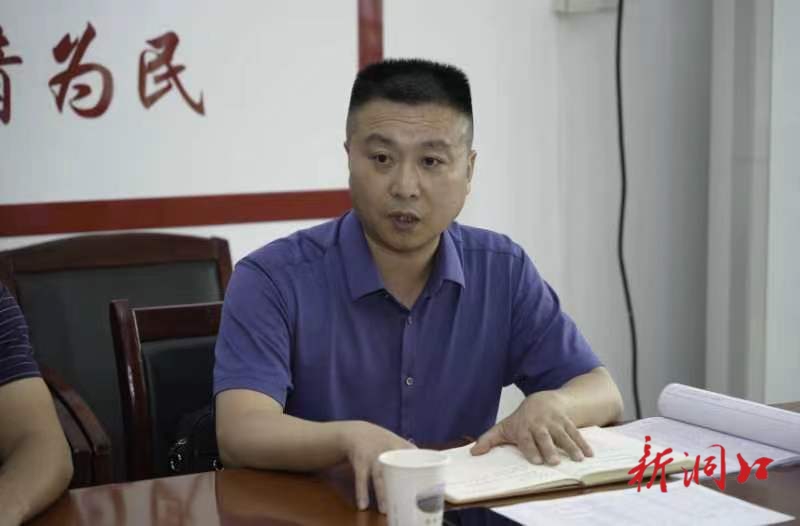 吴韬到雪峰街道调研党建工作：以心无旁骛的境界和抓铁有痕的决心 全力开创基层党建工作新局面(图3)