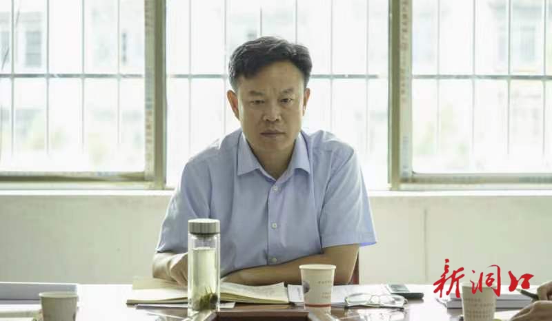吴韬到雪峰街道调研党建工作：以心无旁骛的境界和抓铁有痕的决心 全力开创基层党建工作新局面(图2)