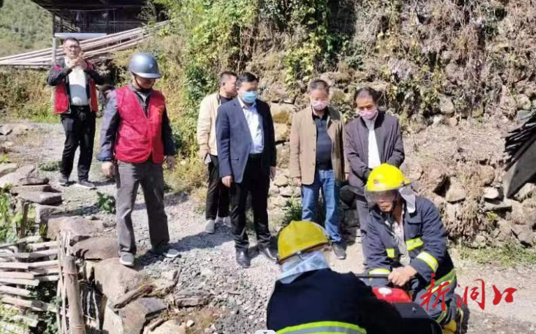 欧阳佑春到罗溪瑶族乡督导当前重点工作(图2)