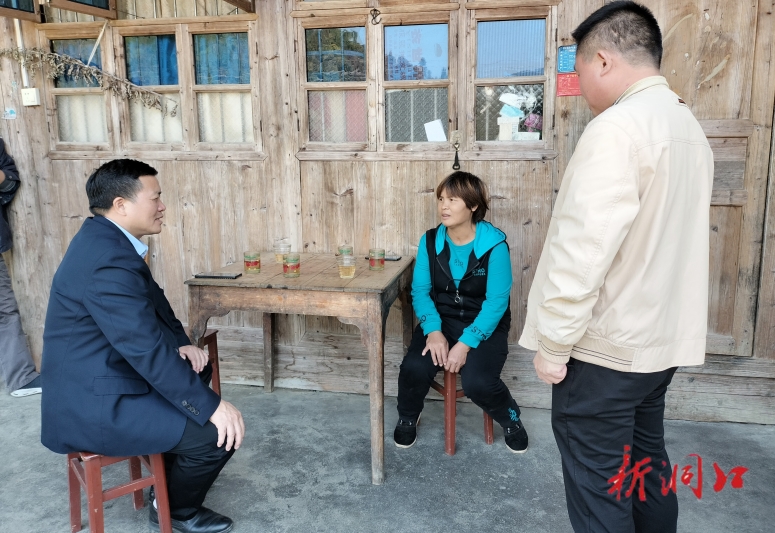 欧阳佑春到罗溪瑶族乡督导当前重点工作(图4)