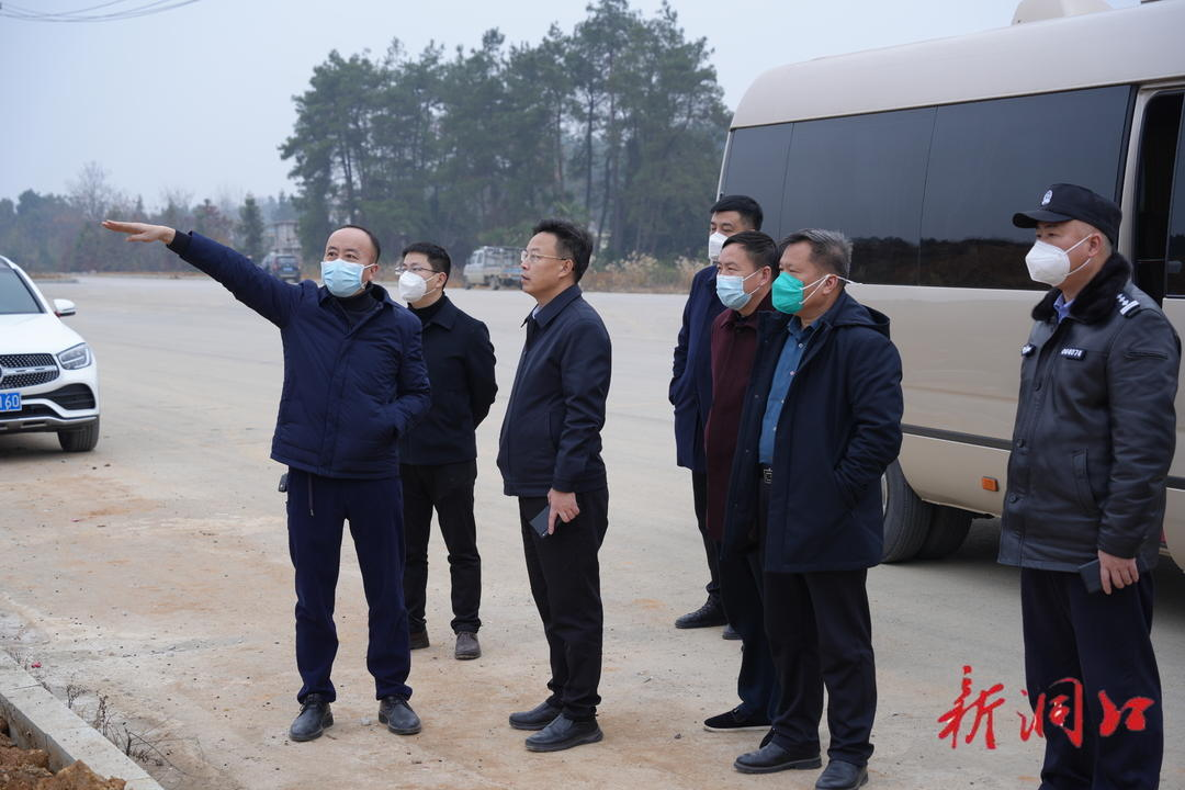 吴韬到洞口经开区调研项目建设和产业发展等工作(图2)