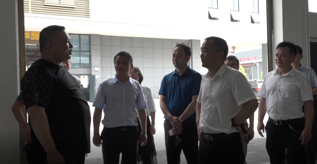 贺永亮现场调度重点项目推进工作(图2)