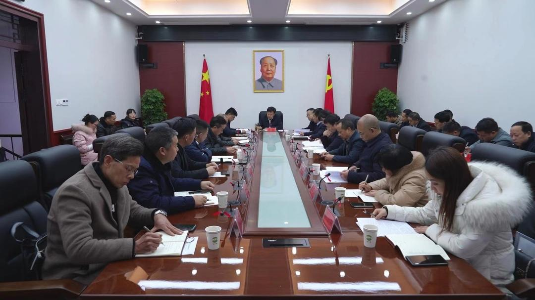 吴韬主持召开为基层减负赋能专题座谈会(图1)