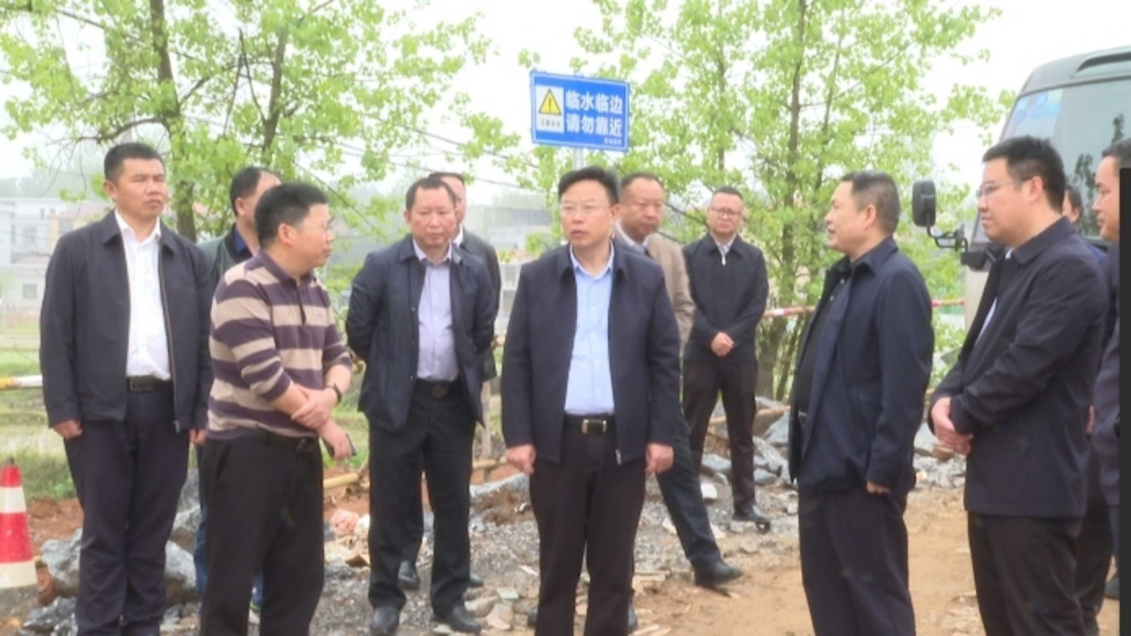 吴韬调研G356黄桥至高沙公路改建项目(图1)